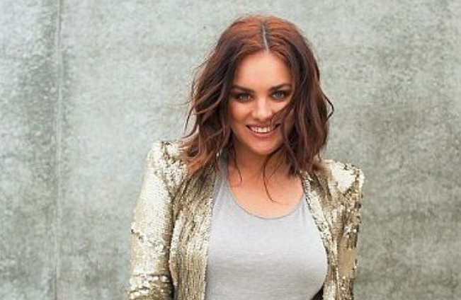 Ewa Farna – czy ma męża i dzieci? Życie prywatne i rodzina polskiej wokalistki