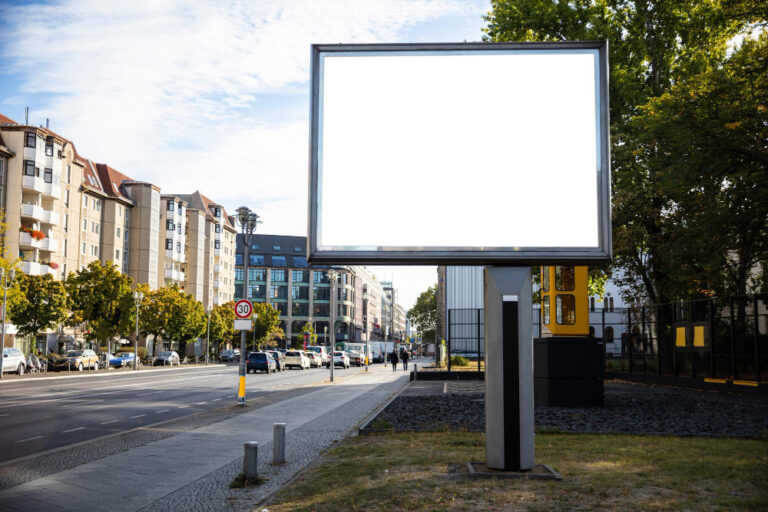 Ile kosztuje wynajęcie billboardu? Podział na największe miasta
